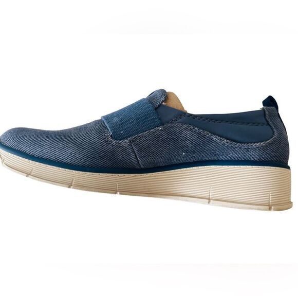 Baretraps Garner Wedge Slip-On, Chambray blue, size 7.5 - Picture 3 of 7